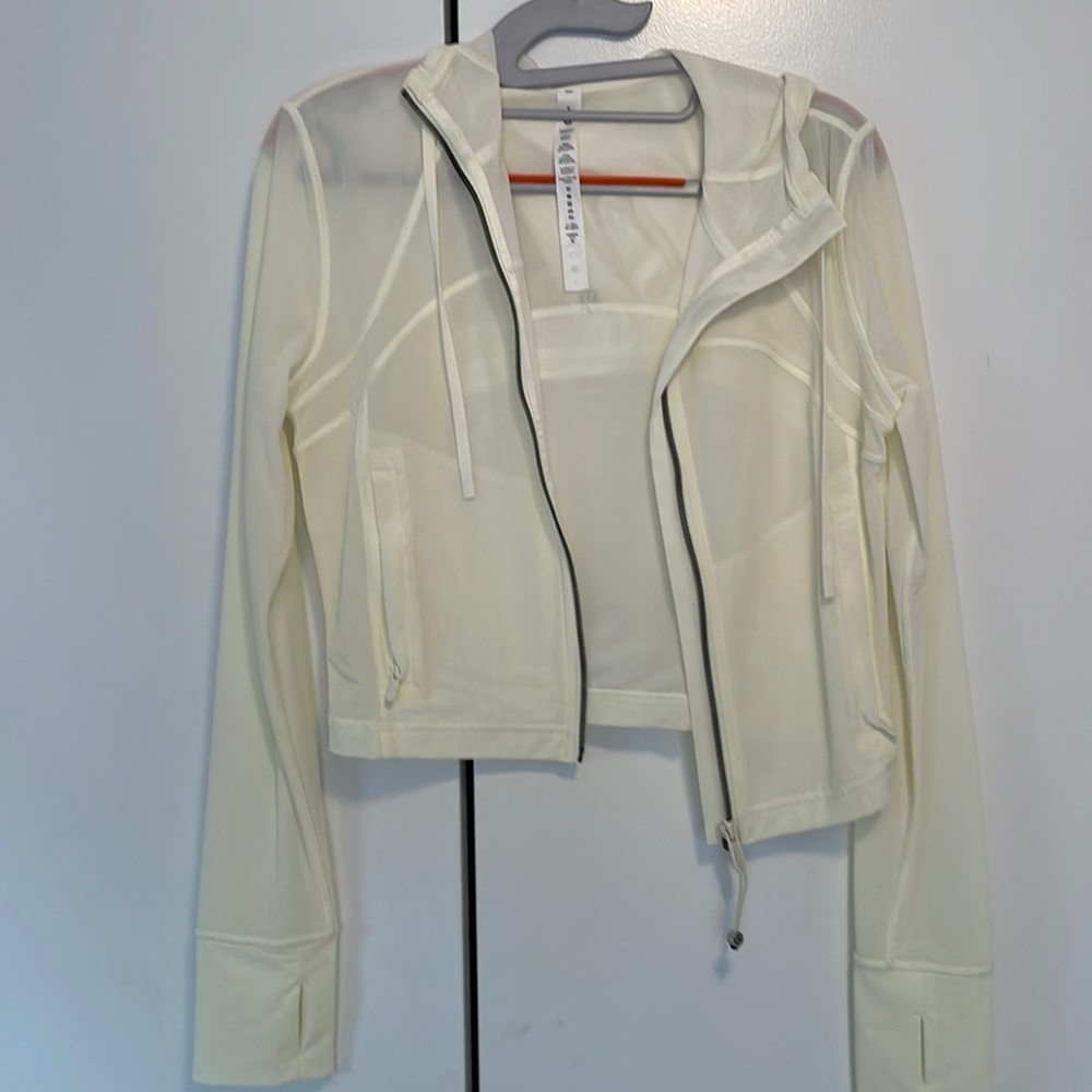 Lululemon Nulu and Mesh Cropped Define Jacket